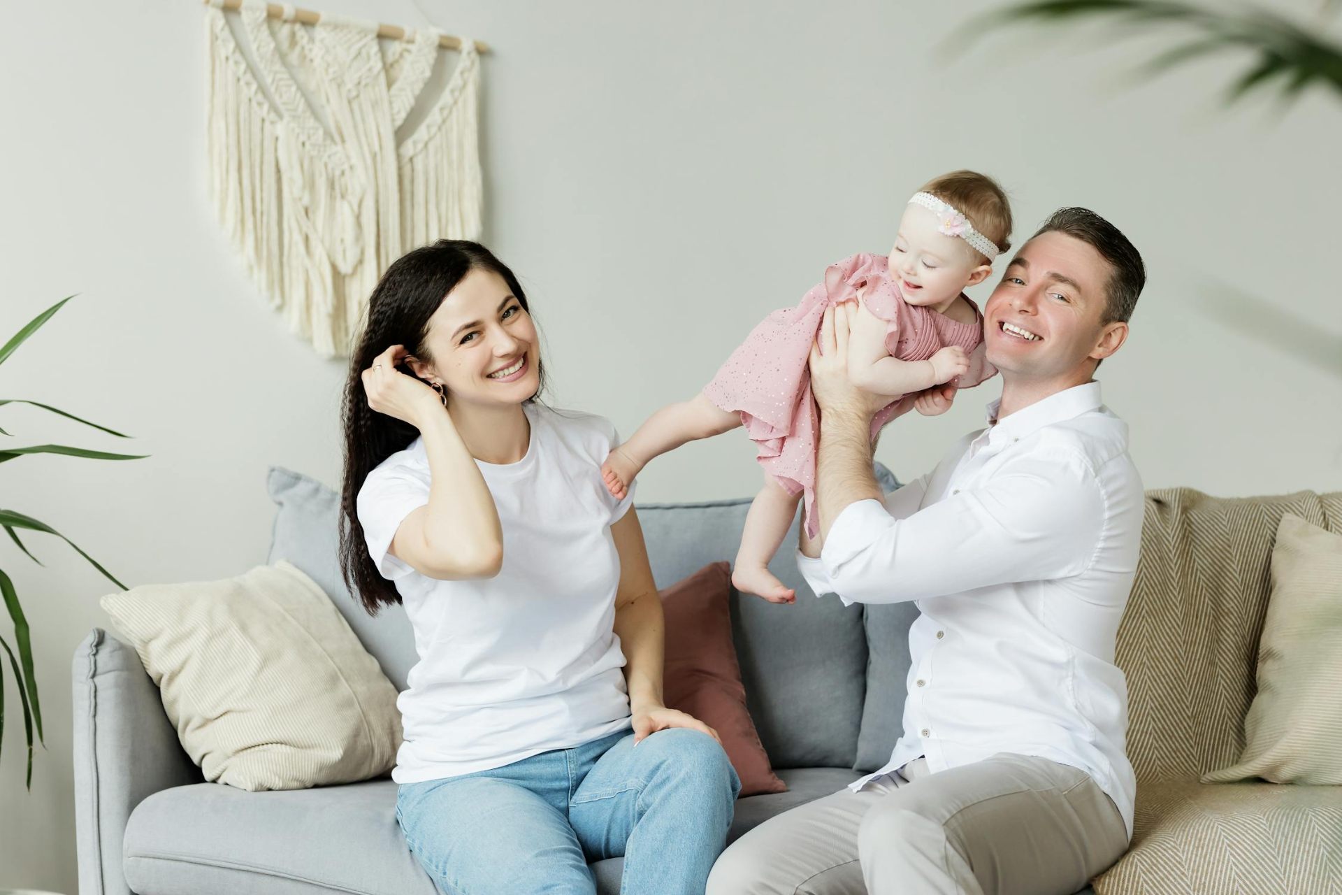 Família portuguesa com a sua bebé